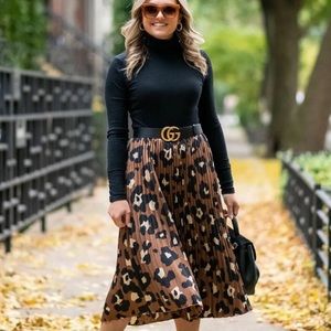 [Worthington] Satin Copper Leopard Print Pleated Elastic Waist Lined Skirt